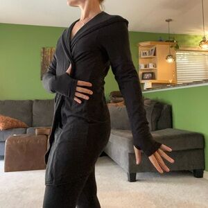 Ricki’s Hooded Sweater with Thumb Holes